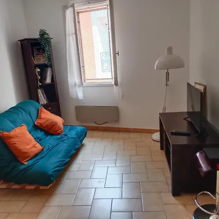 32 Rue Pierre Semard * Sète